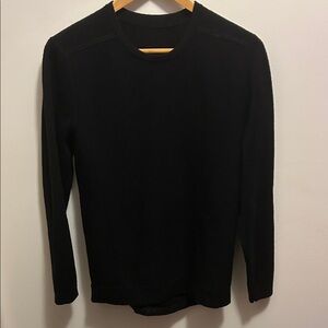 lululemon athletica women 100% merino wool Black Crewneck Sweater